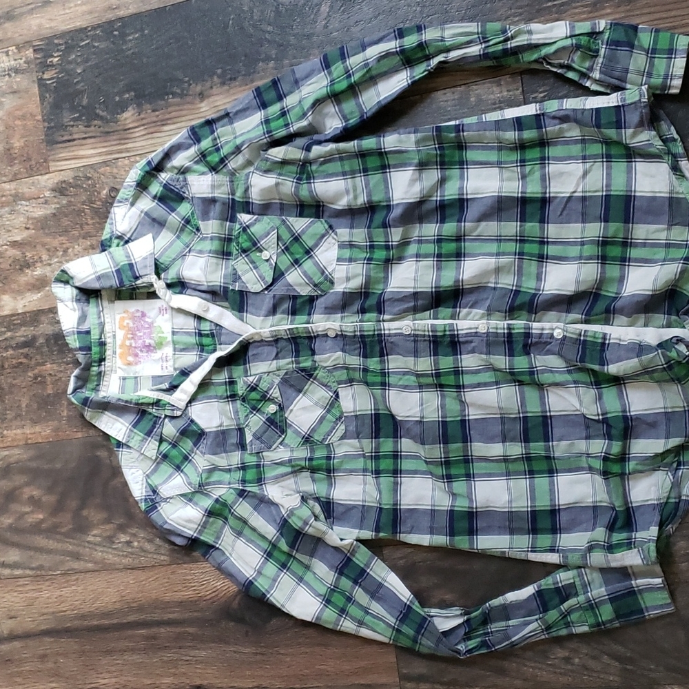 100 percent cotton plaid button down